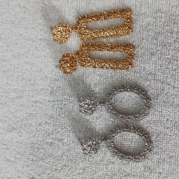 WOMEN'S Geometric Chunky Drop Silver and Gold Earring Set. Set of 2. - Picture 2 of 12